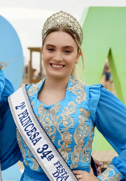 Brenda Rodrigues é a 2ª Princesa da 34ª Festa Nacional do Peixe